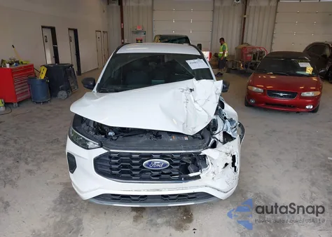 2023 Ford Escape St-Line z USA, uszkodzony, nr VIN 1FMCU9MN6PUB01540